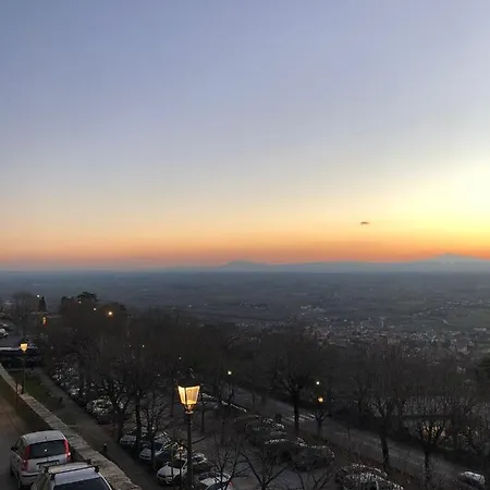 Cortona: Uno Sguardo Sull'infinito Cortona