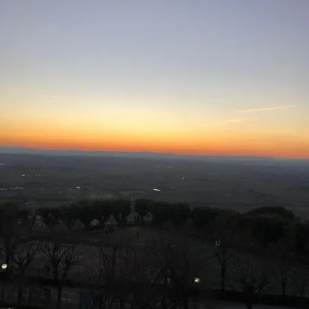 Cortona: Uno Sguardo Sull'infinito Holiday home *